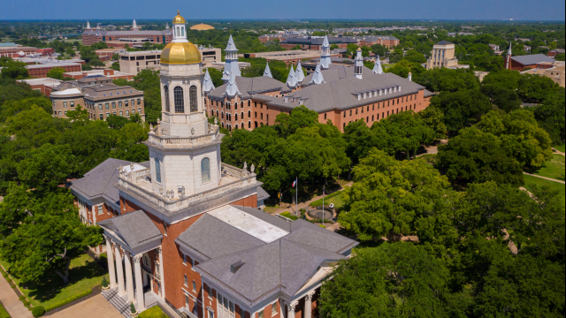Baylor University Extends Test-Optional Admissions Policy for Fall 2022